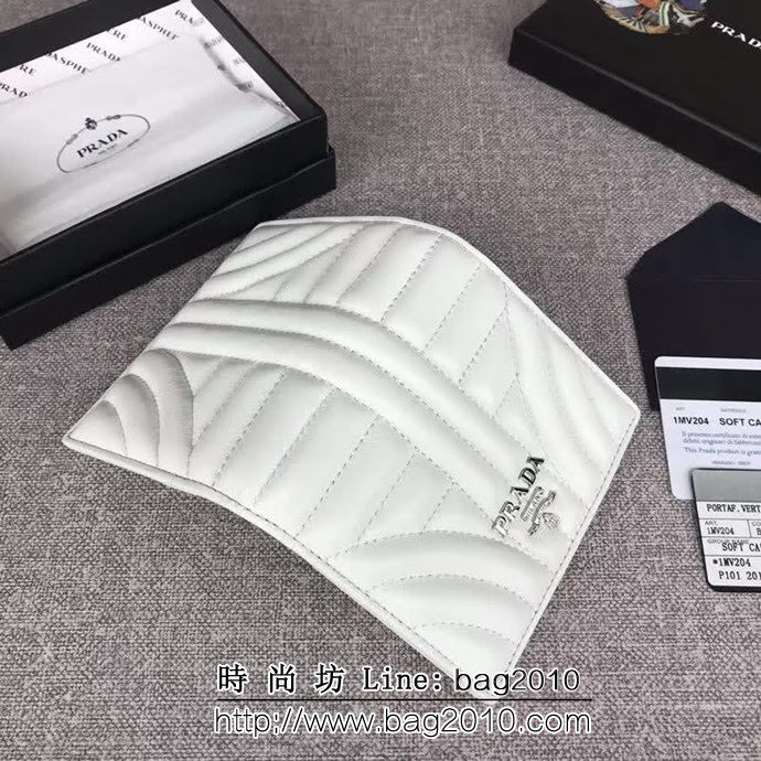 PRADA普拉達 專櫃最新爆款 頂級原單納帕牛皮 女士短夾 1MV204 DD1713